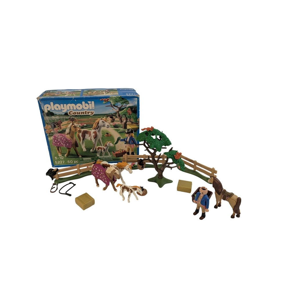 Playmobil Country Horse Paddock 5227 Playset Horses Fencing Squirrels Boxed 2012